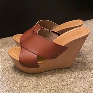 Brown wedges